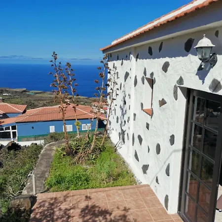 Holiday home Estupenda Casa En Llanillos *